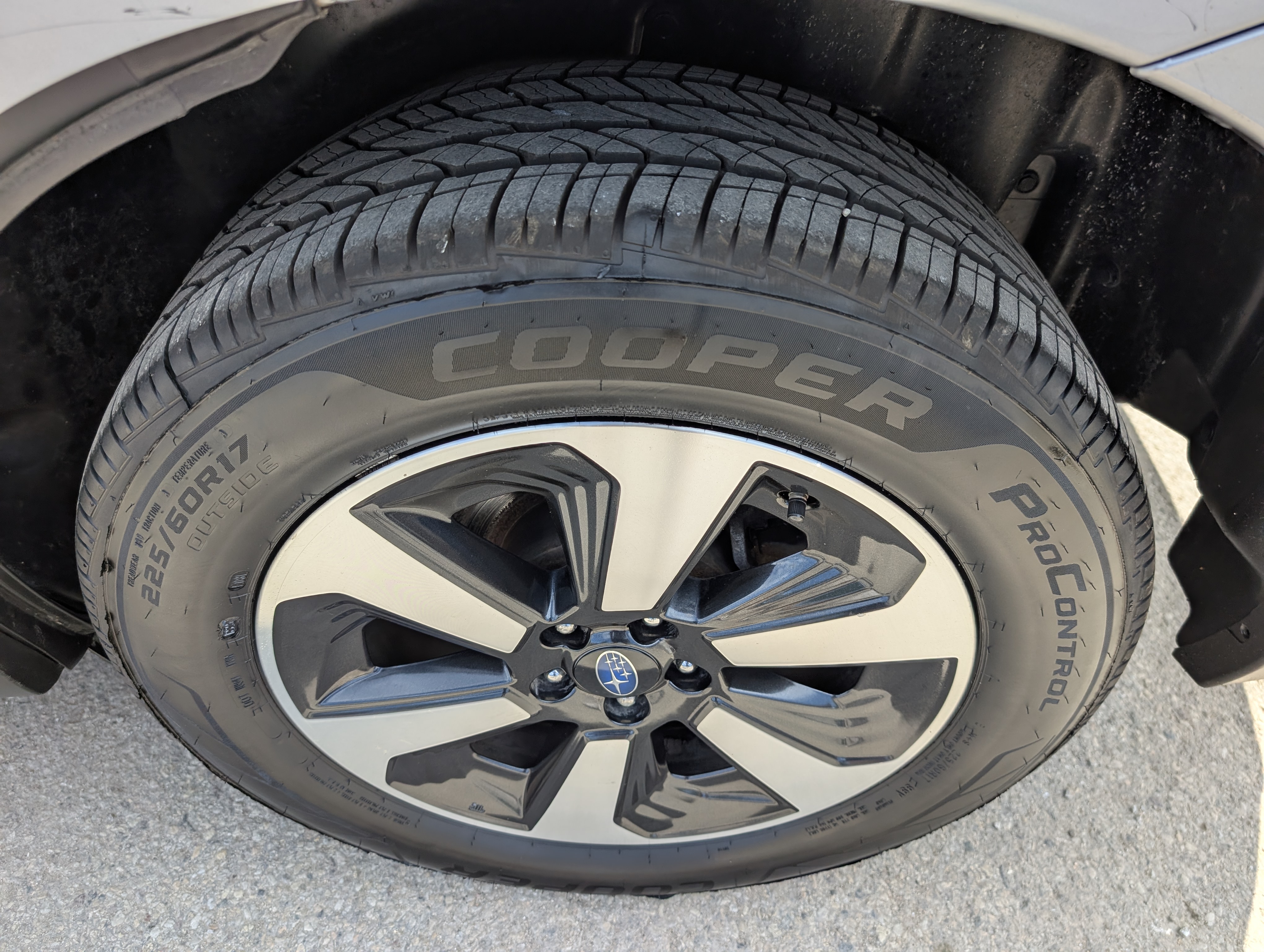 2018 Subaru Forester 2.5I Limited Silver — view 26