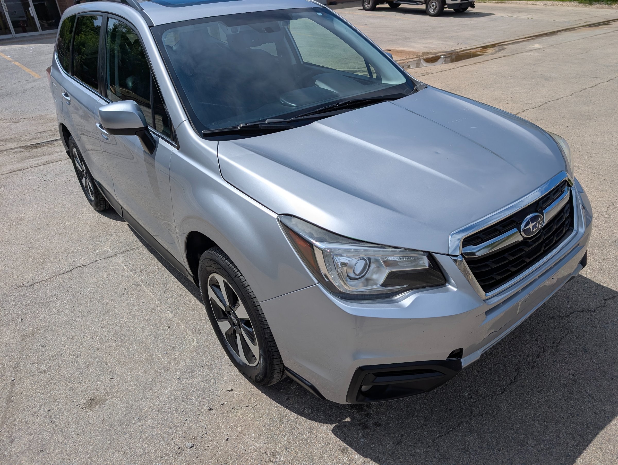 2018 Subaru Forester 2.5I Limited Silver — view 9