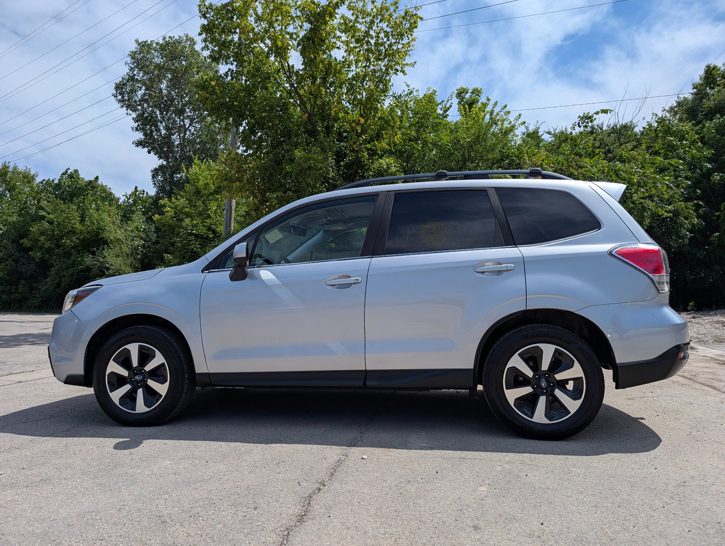 2018 Subaru Forester 2.5I Limited Silver — view 3