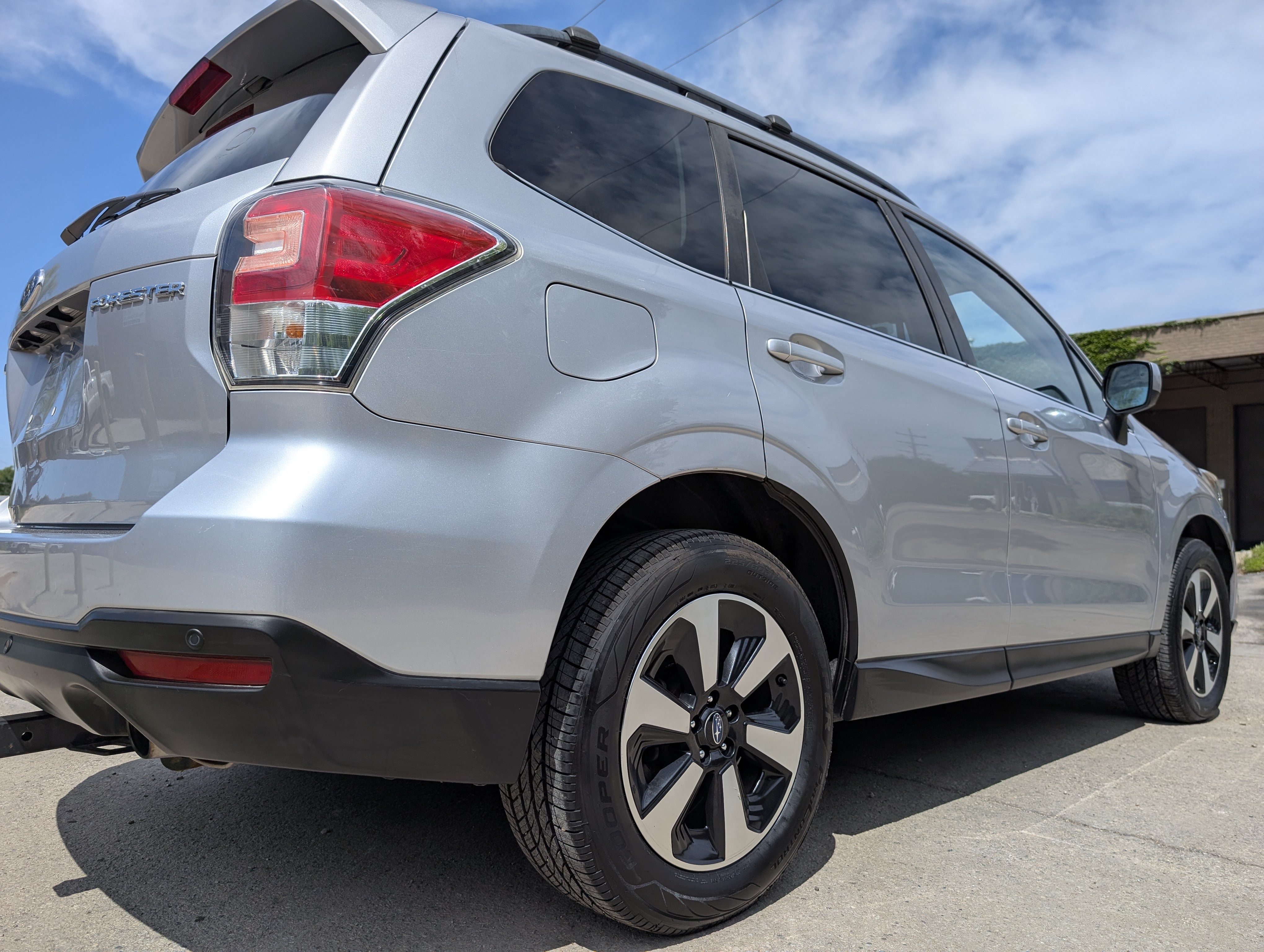 2018 Subaru Forester 2.5I Limited Silver — view 7