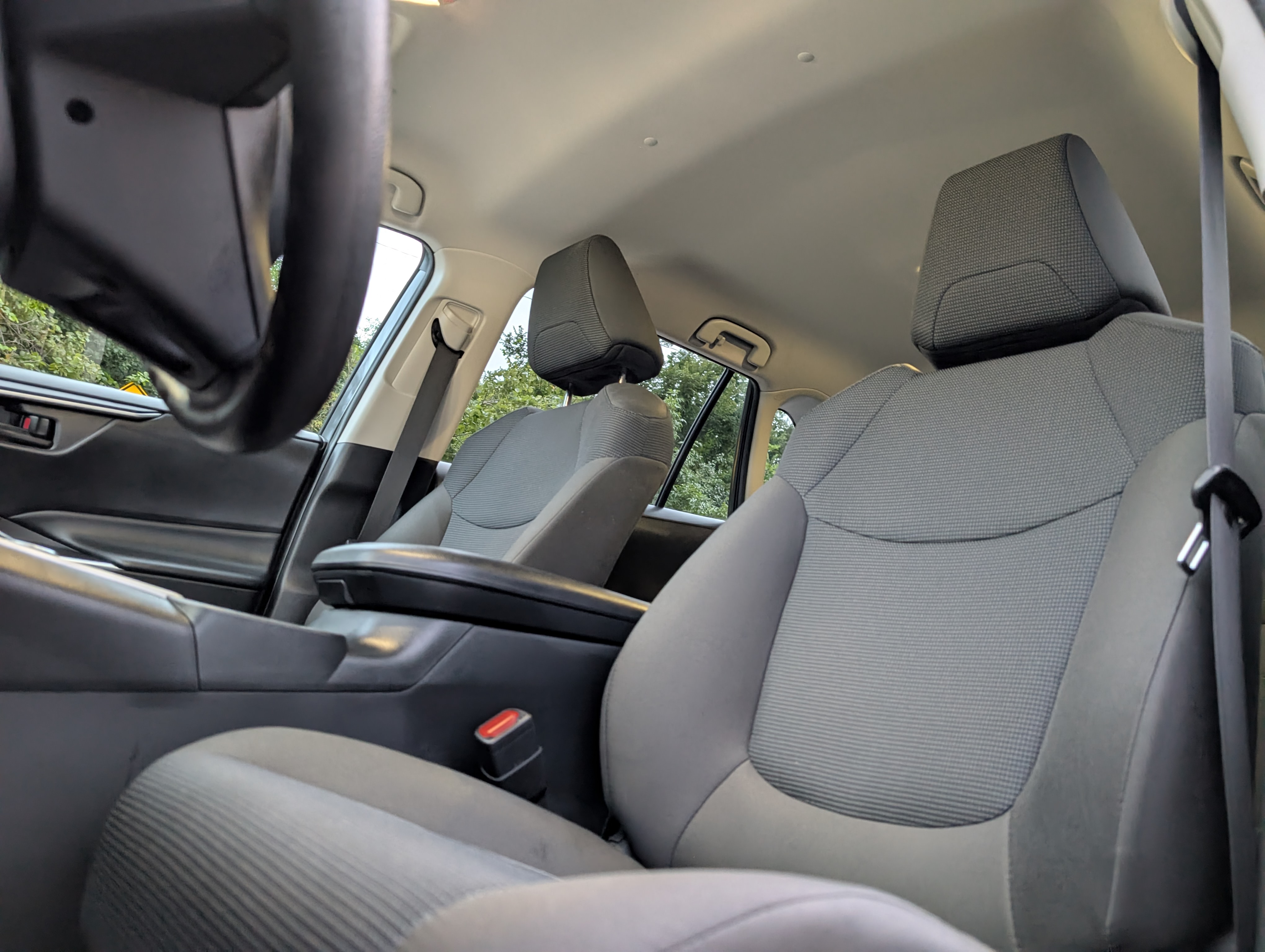 2024 Toyota RAV4 Hybrid LE Gray — view 16