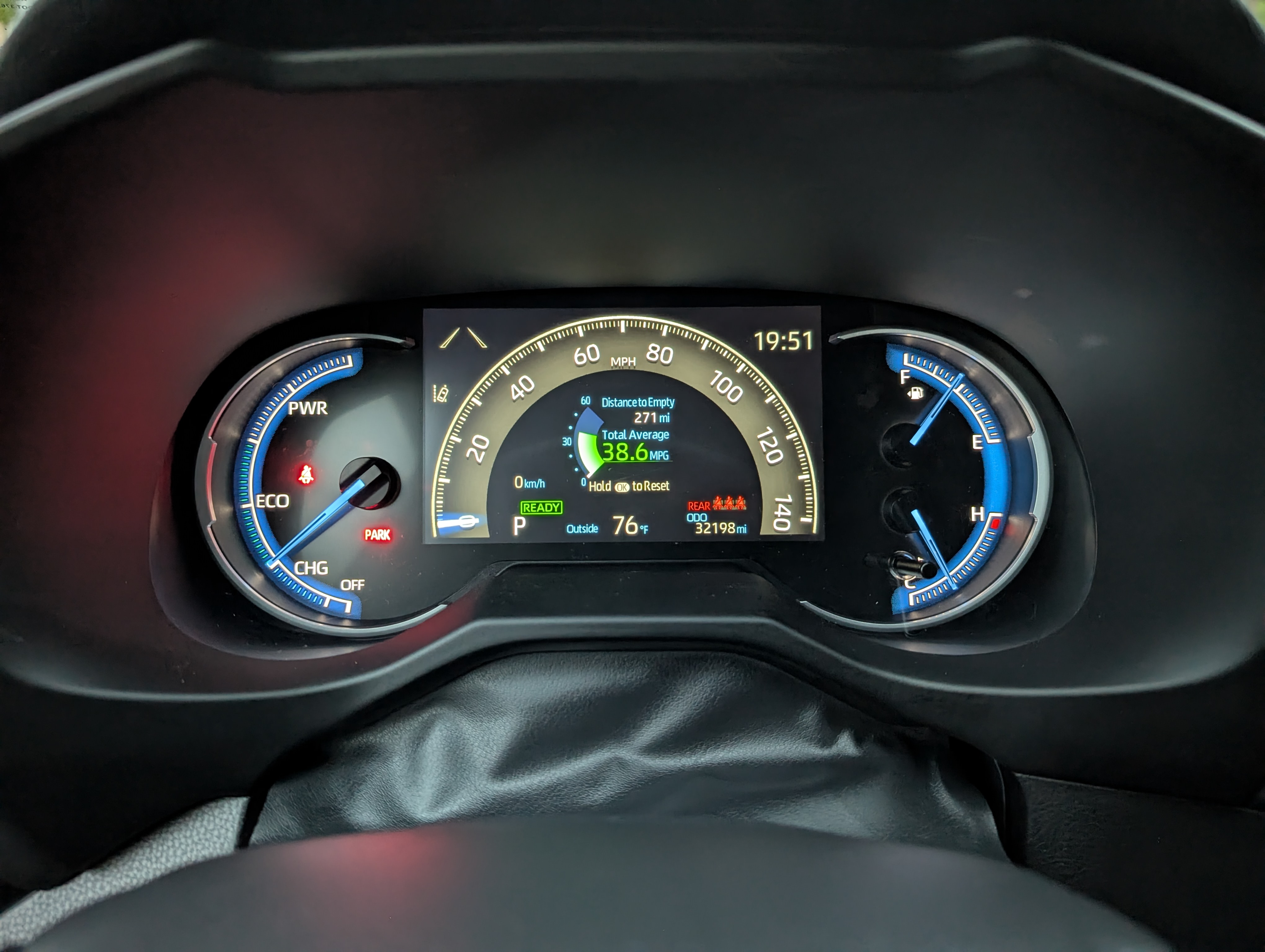 2024 Toyota RAV4 Hybrid LE Gray — view 12