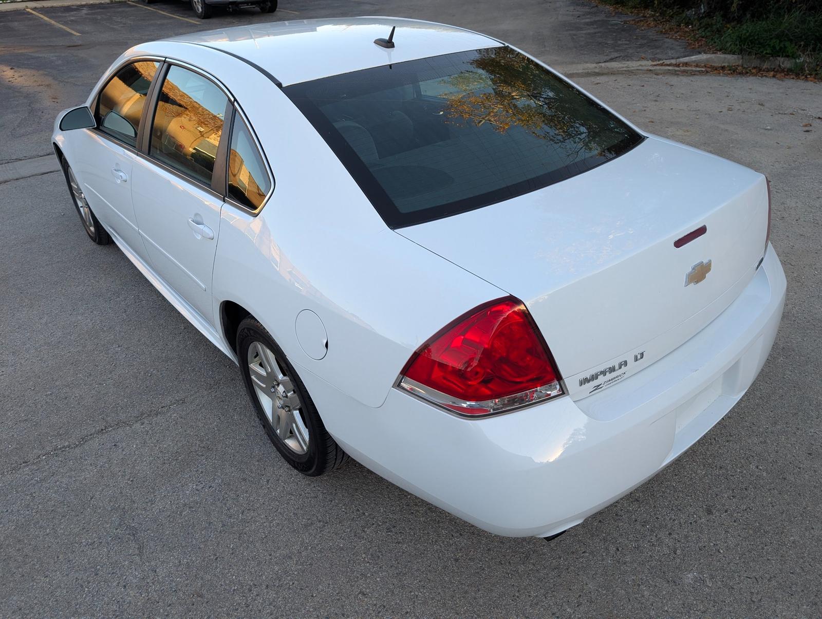 2016 Chevrolet Impala Limited LT White — view 2