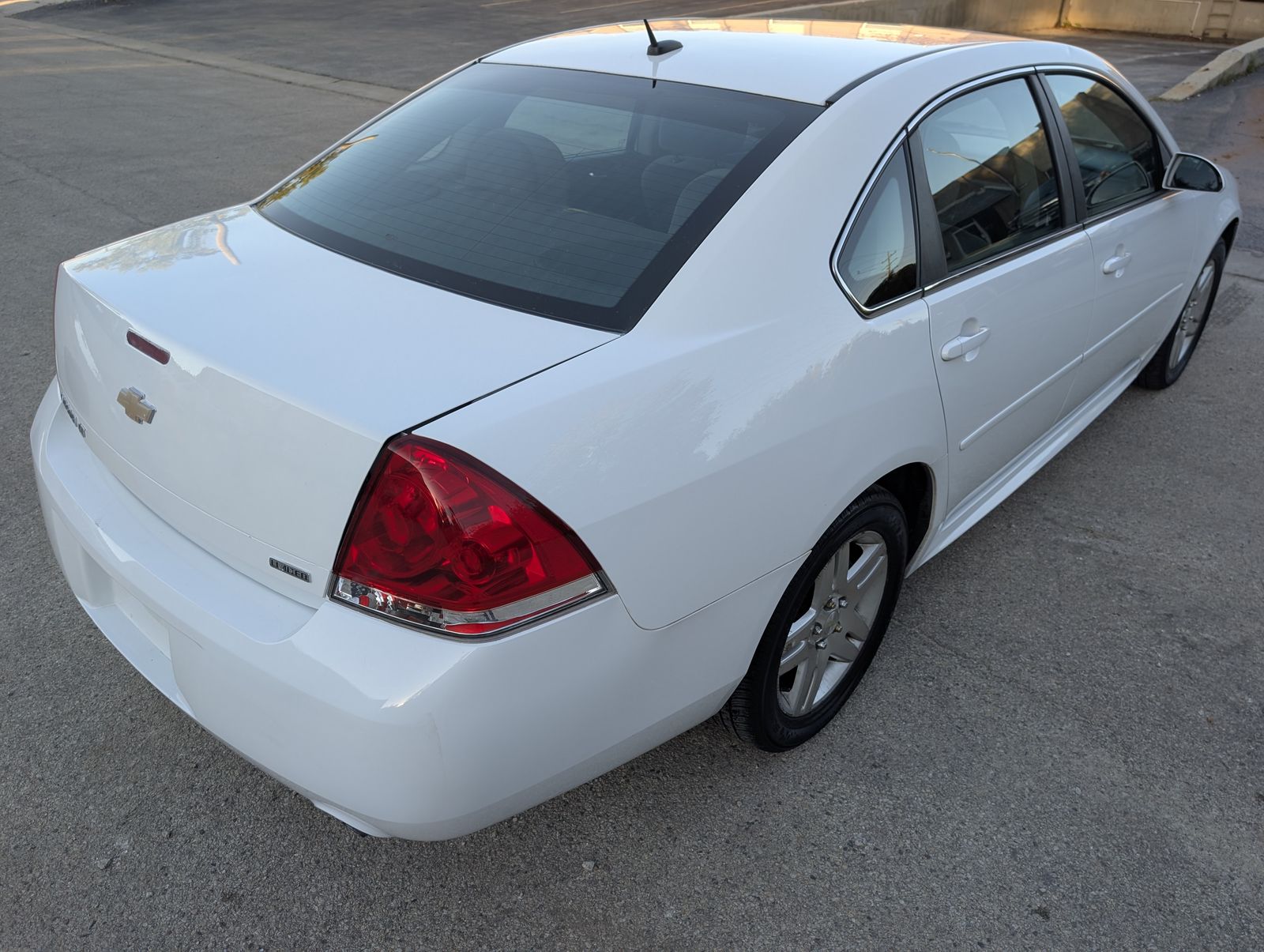 2016 Chevrolet Impala Limited LT White — view 8