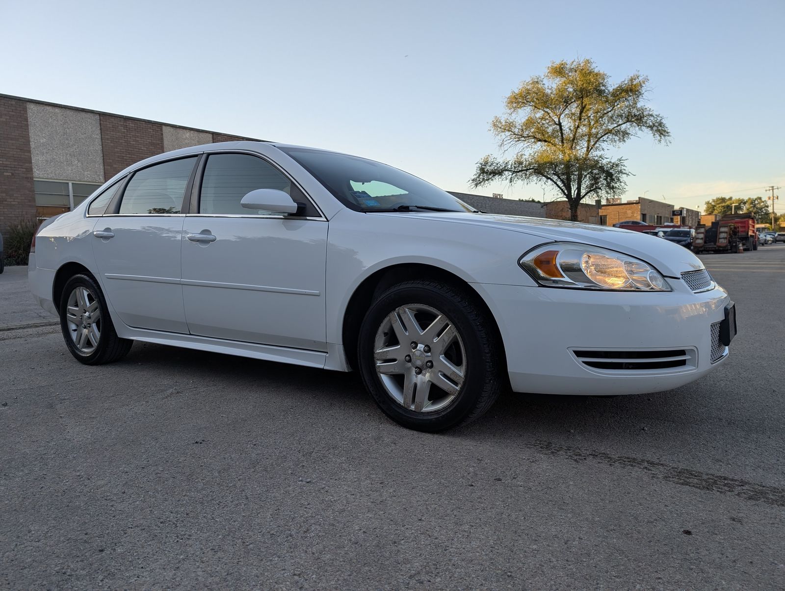 2016 Chevrolet Impala Limited LT White — view 11
