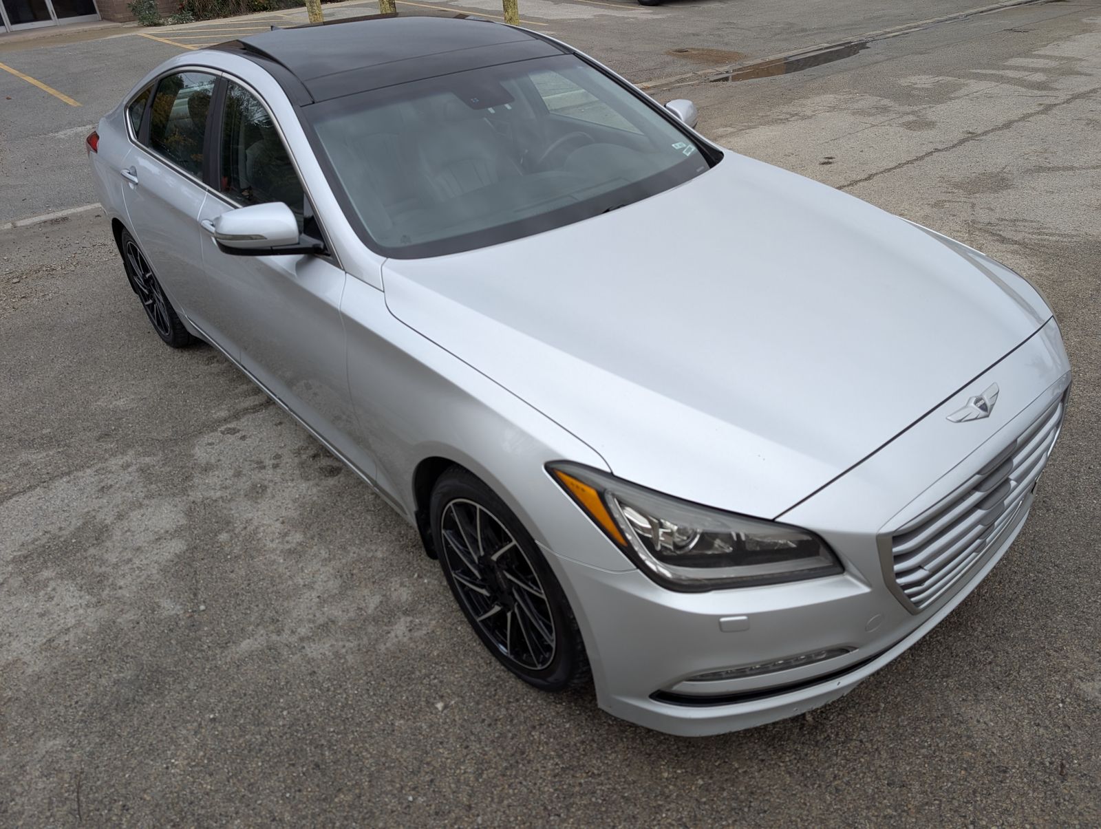 2016 Hyundai Genesis Base Silver — view 10