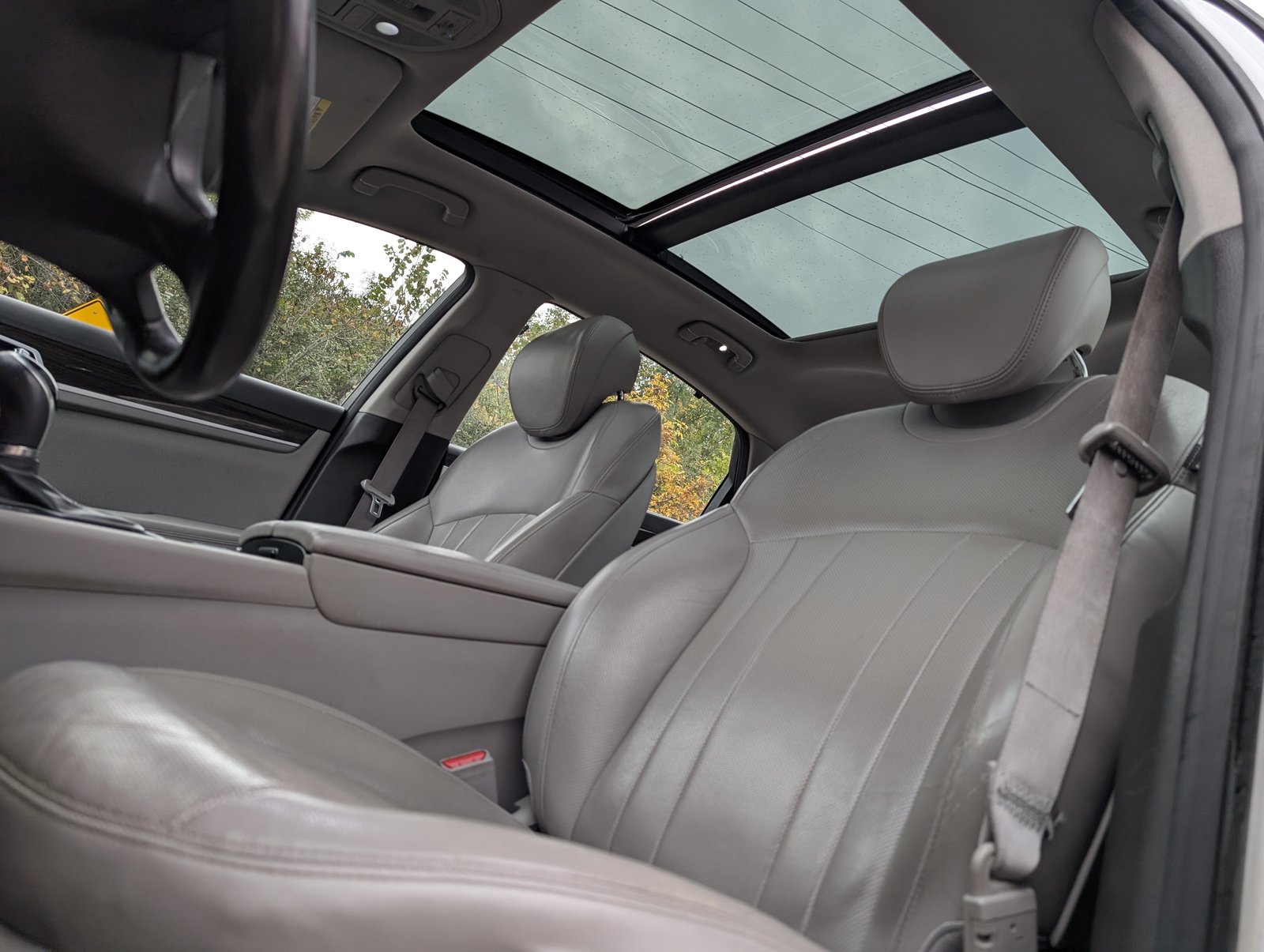 2016 Hyundai Genesis Base Silver — view 17