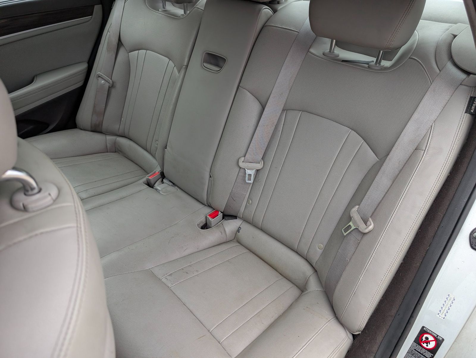 2016 Hyundai Genesis Base Silver — view 21