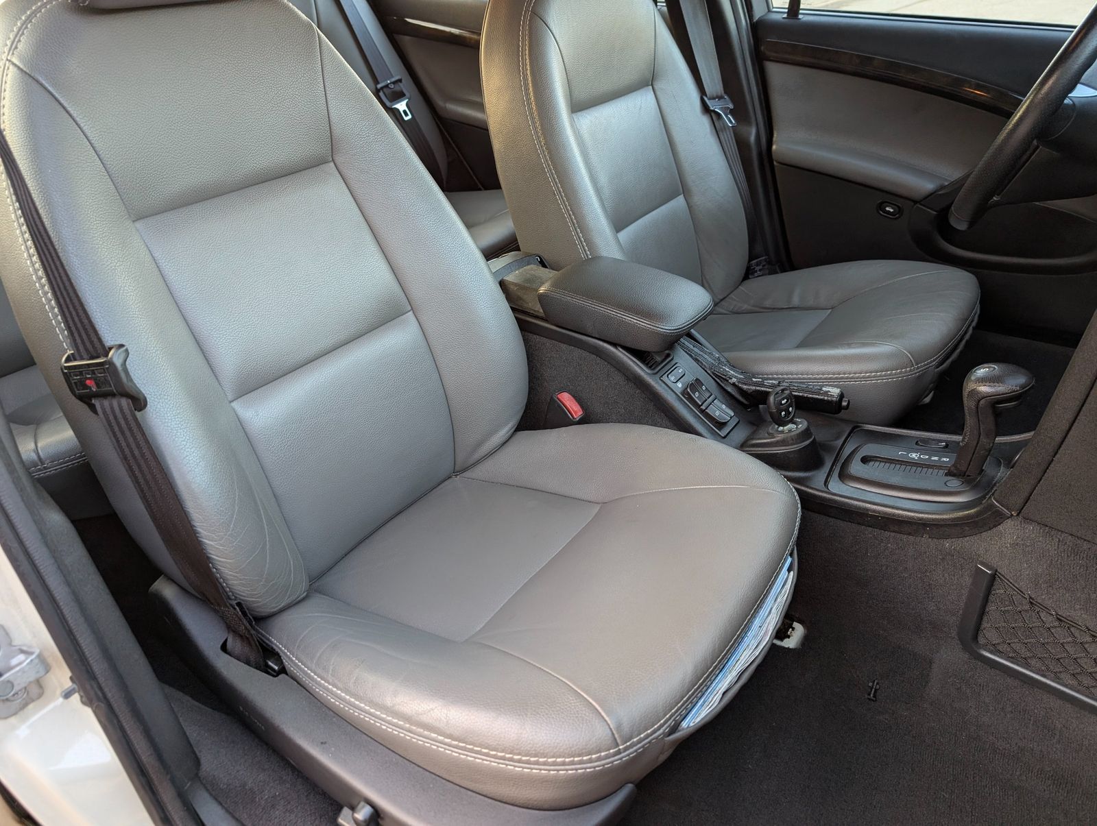 2006 Saab 9-5 Base White — view 18