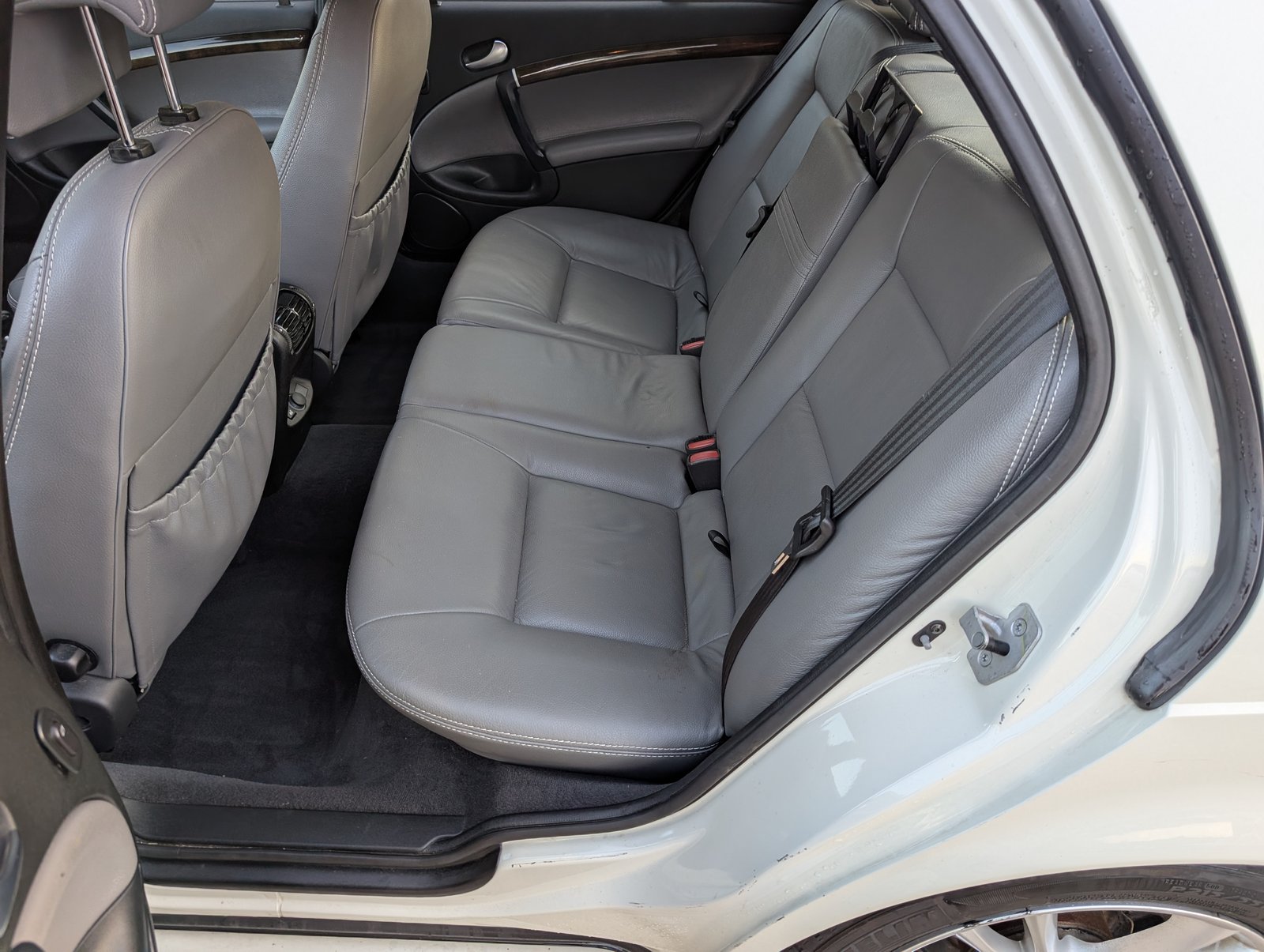 2006 Saab 9-5 Base White — view 13