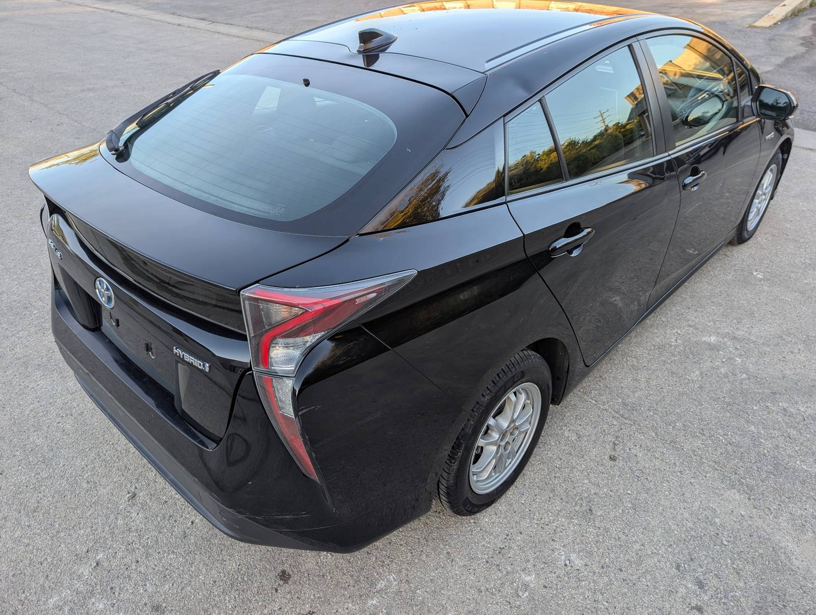 2016 Toyota Prius Two Eco Black — view 6