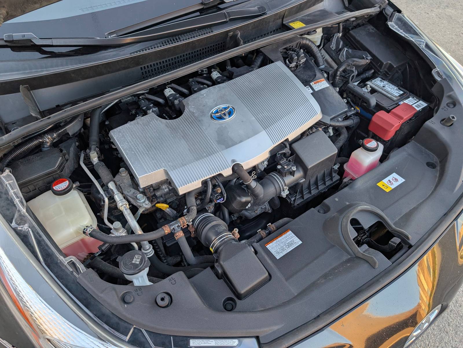 2016 Toyota Prius Two Eco Black — view 23