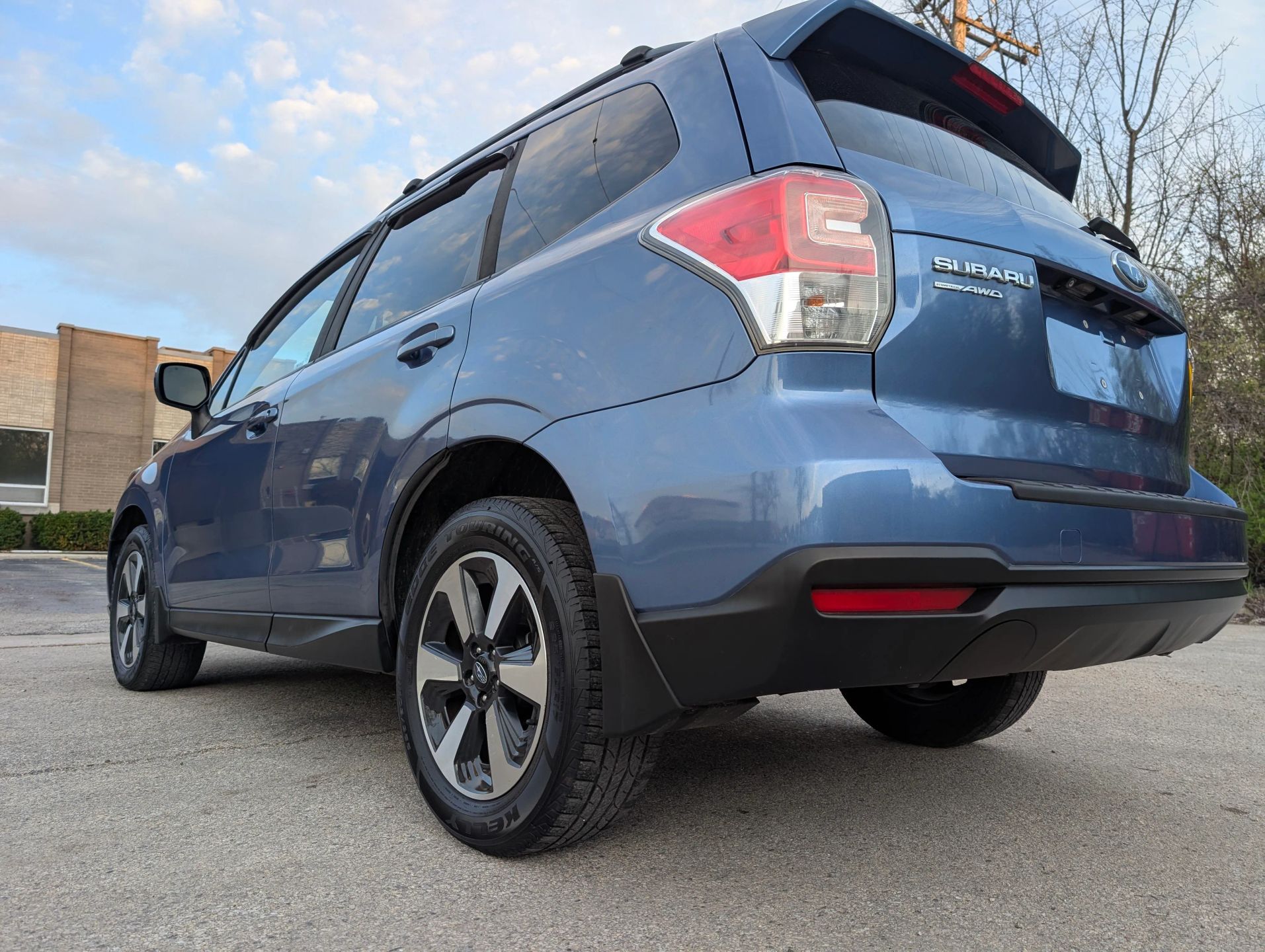 2017 Subaru Forester 2.5I Premium Blue — view 5