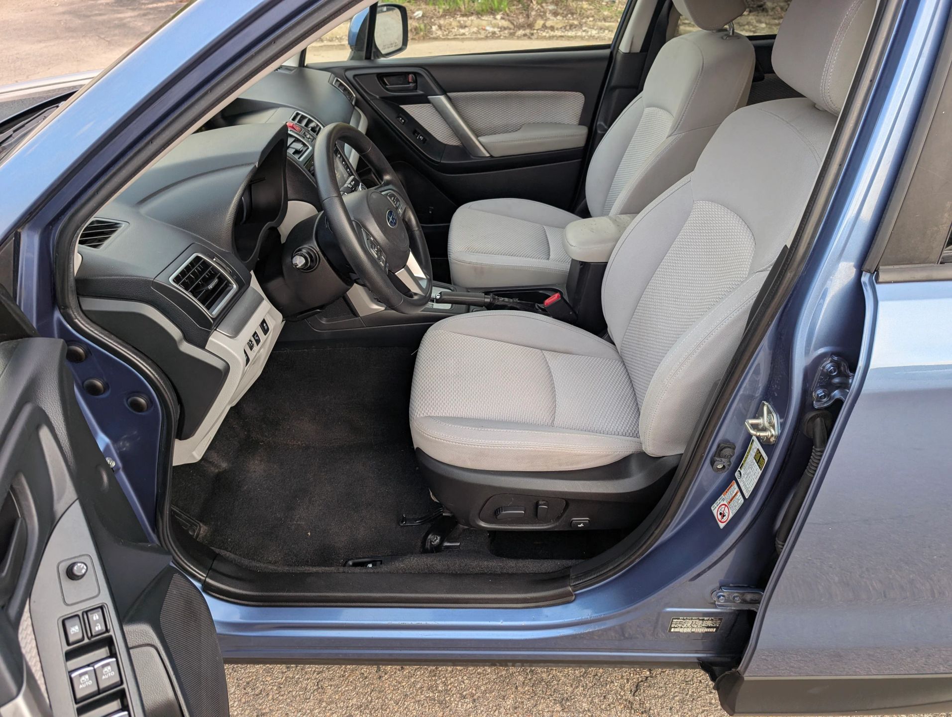 2017 Subaru Forester 2.5I Premium Blue — view 13