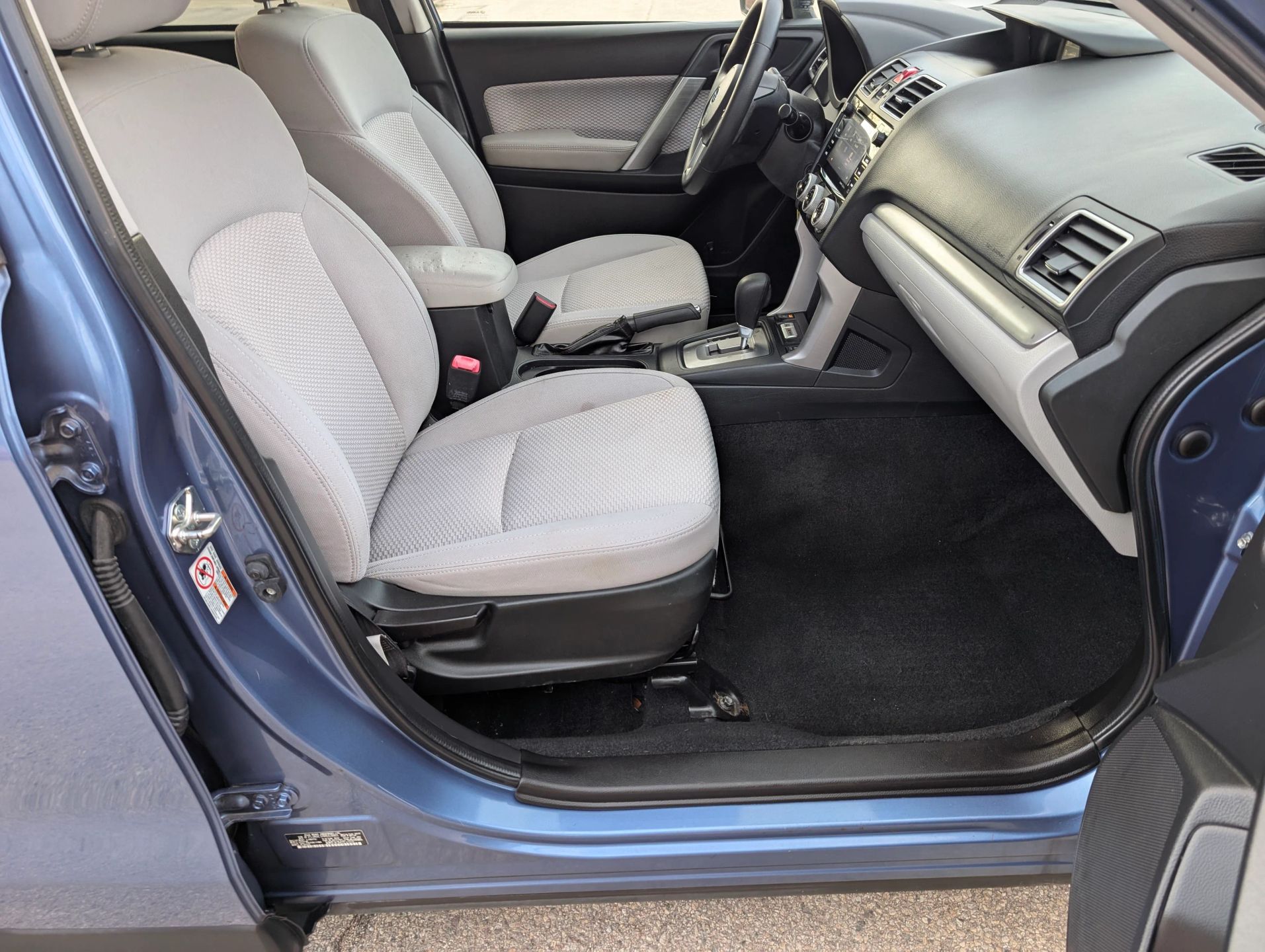 2017 Subaru Forester 2.5I Premium Blue — view 14