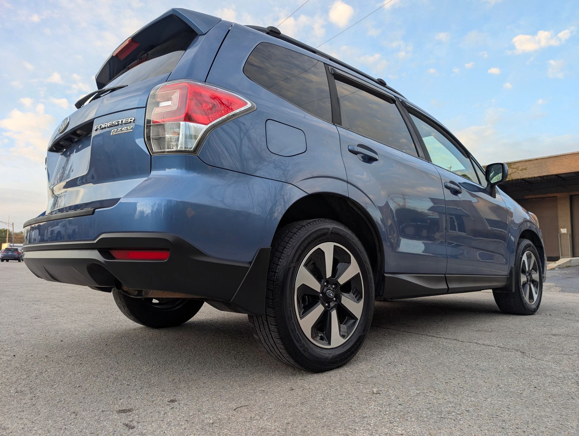 2017 Subaru Forester 2.5I Premium Blue — view 8