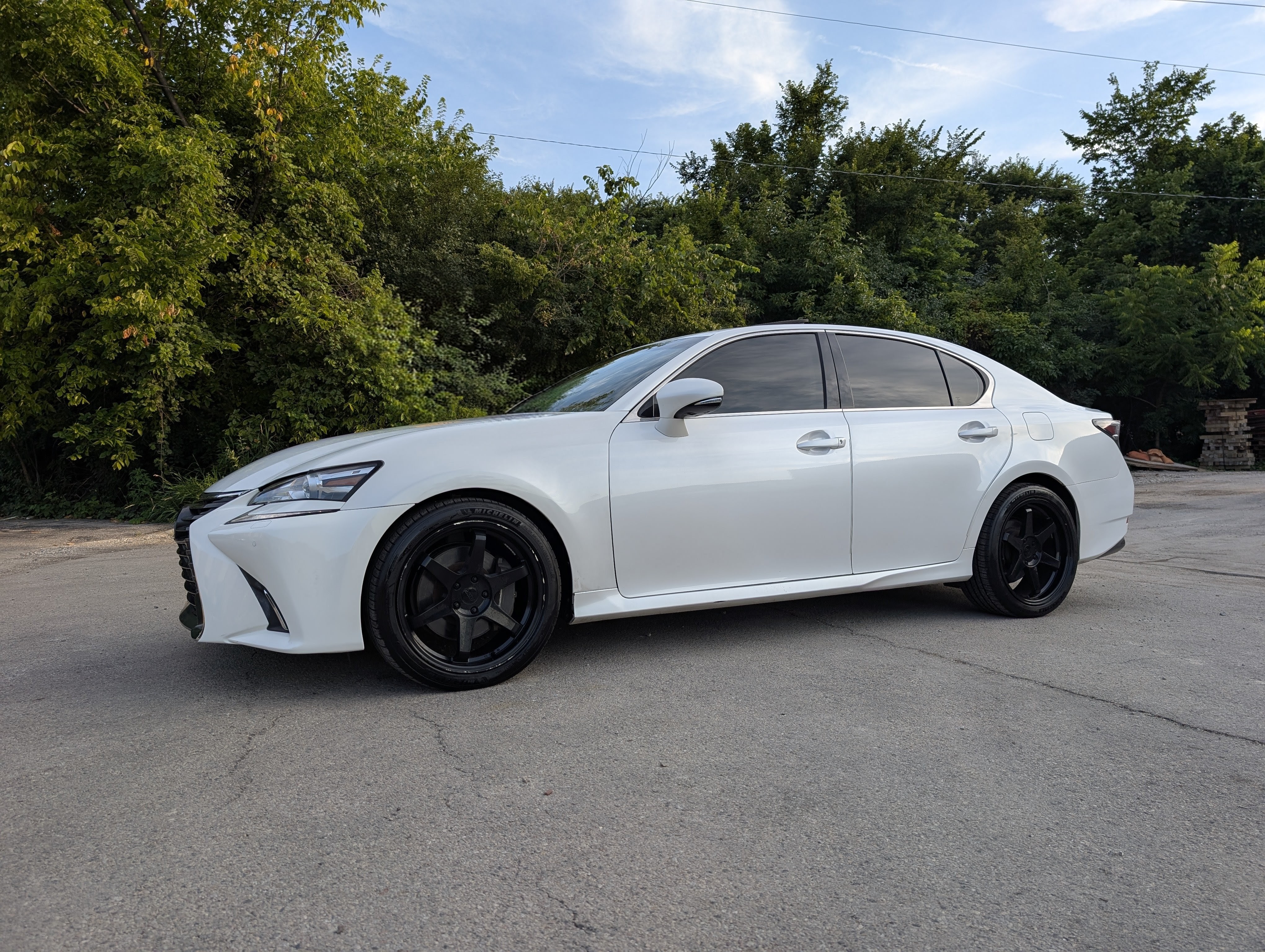 2017 Lexus GS 350 AWD White — view 3
