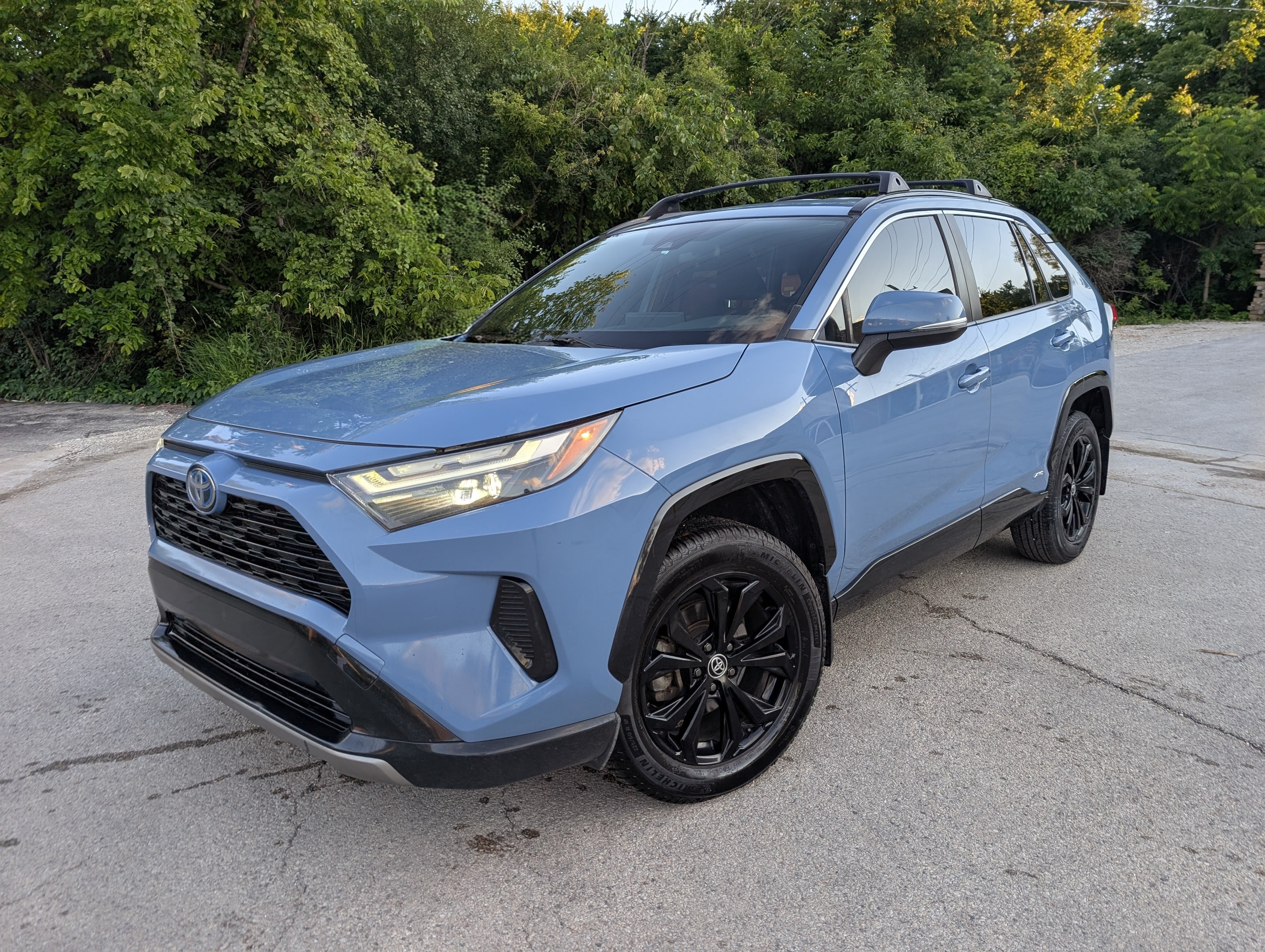 2022 Toyota RAV4 Hybrid SE