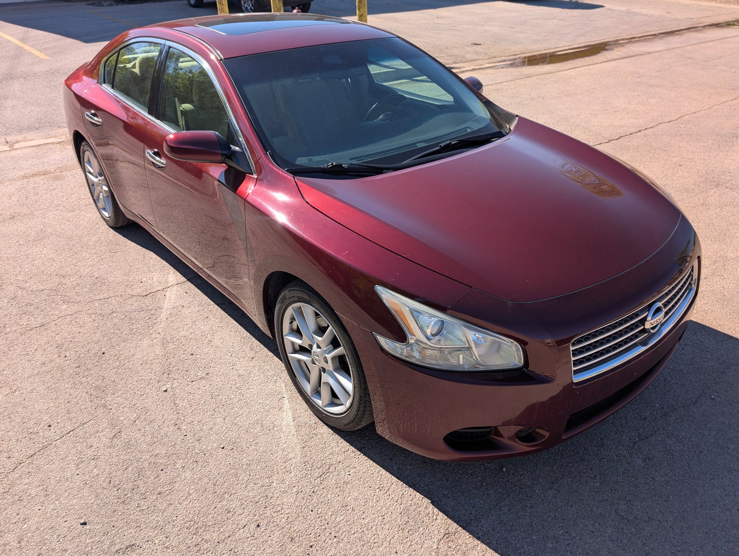 2009 Nissan Maxima  Burgundy — view 10