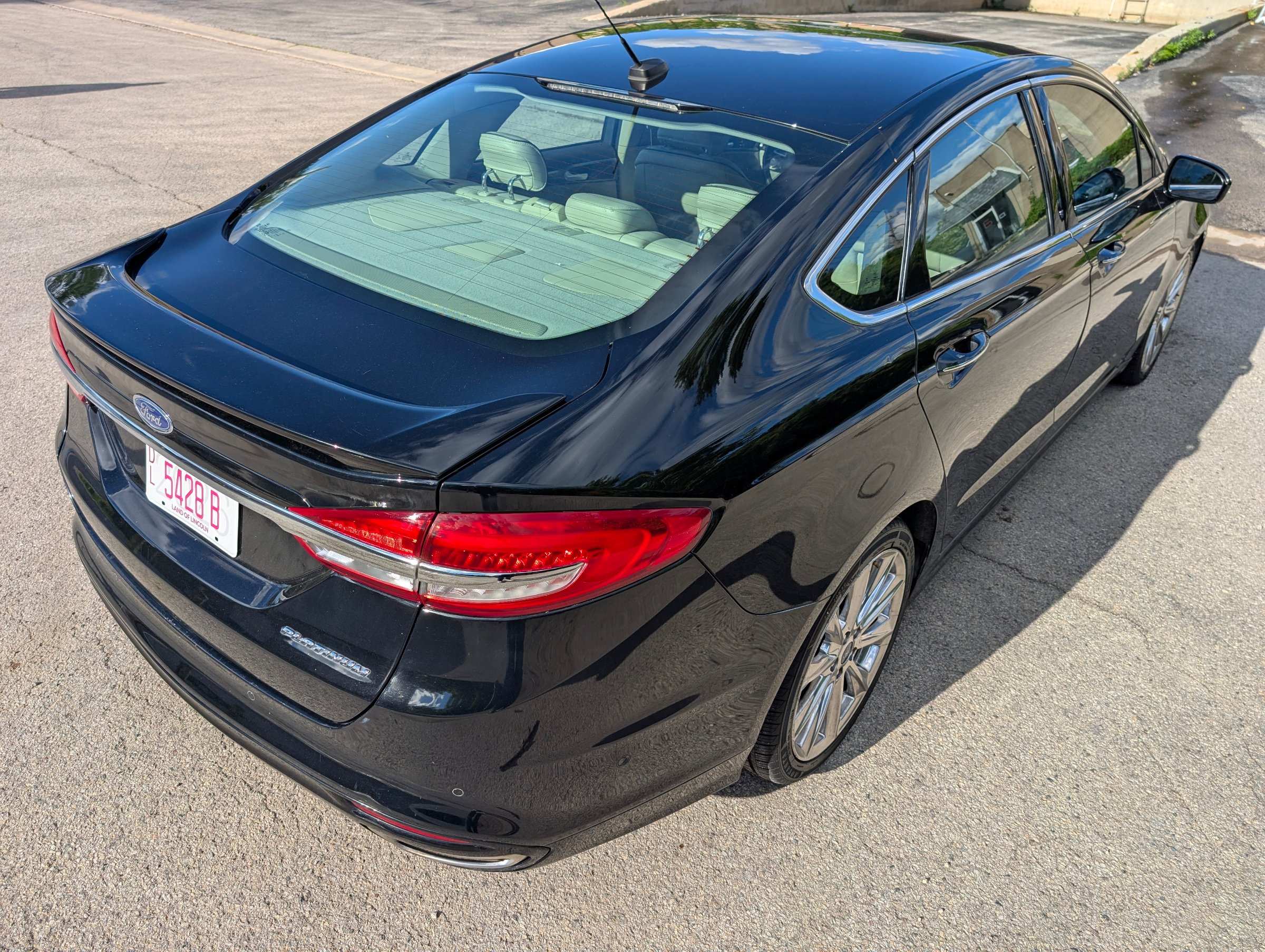 2017 Ford Fusion Platinum Black — view 8