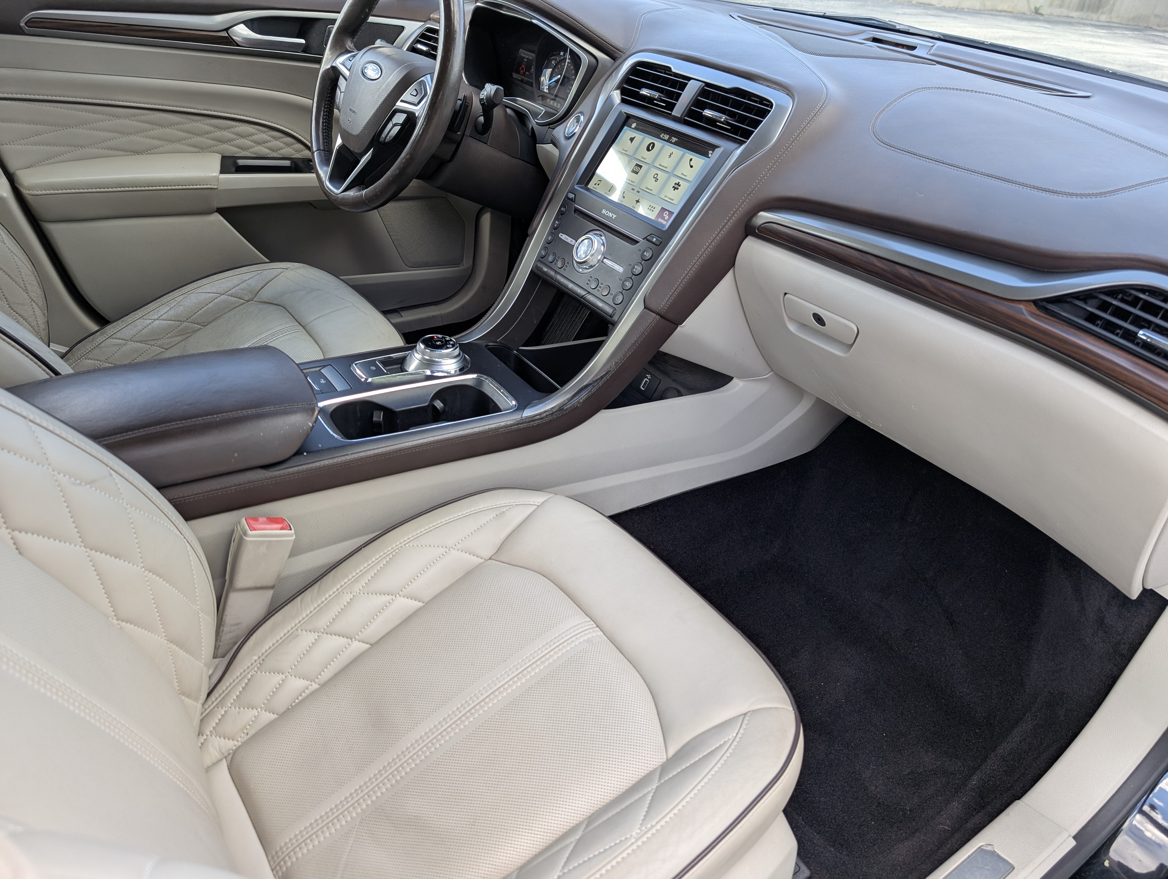 2017 Ford Fusion Platinum Black — view 19