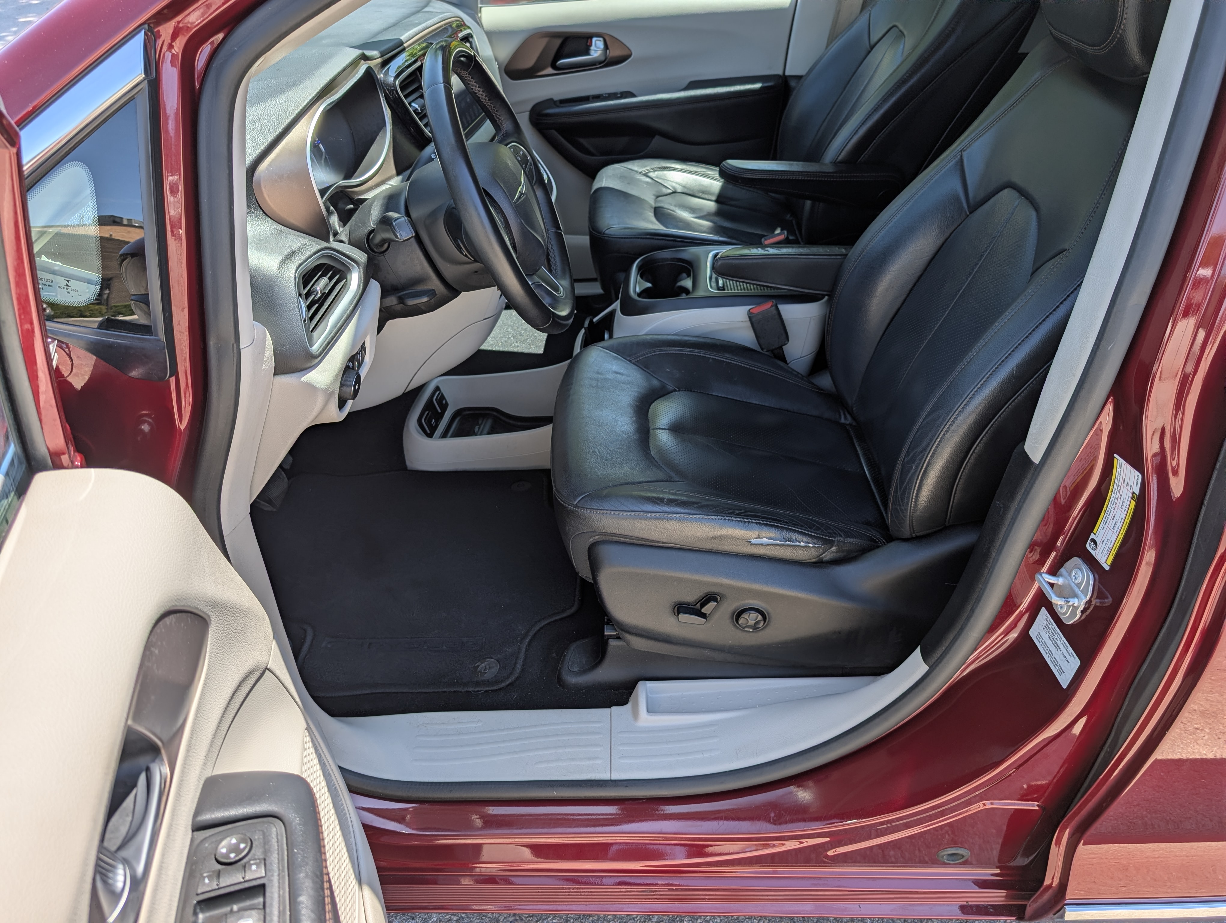 2017 Ford Fusion Platinum Black — view 53