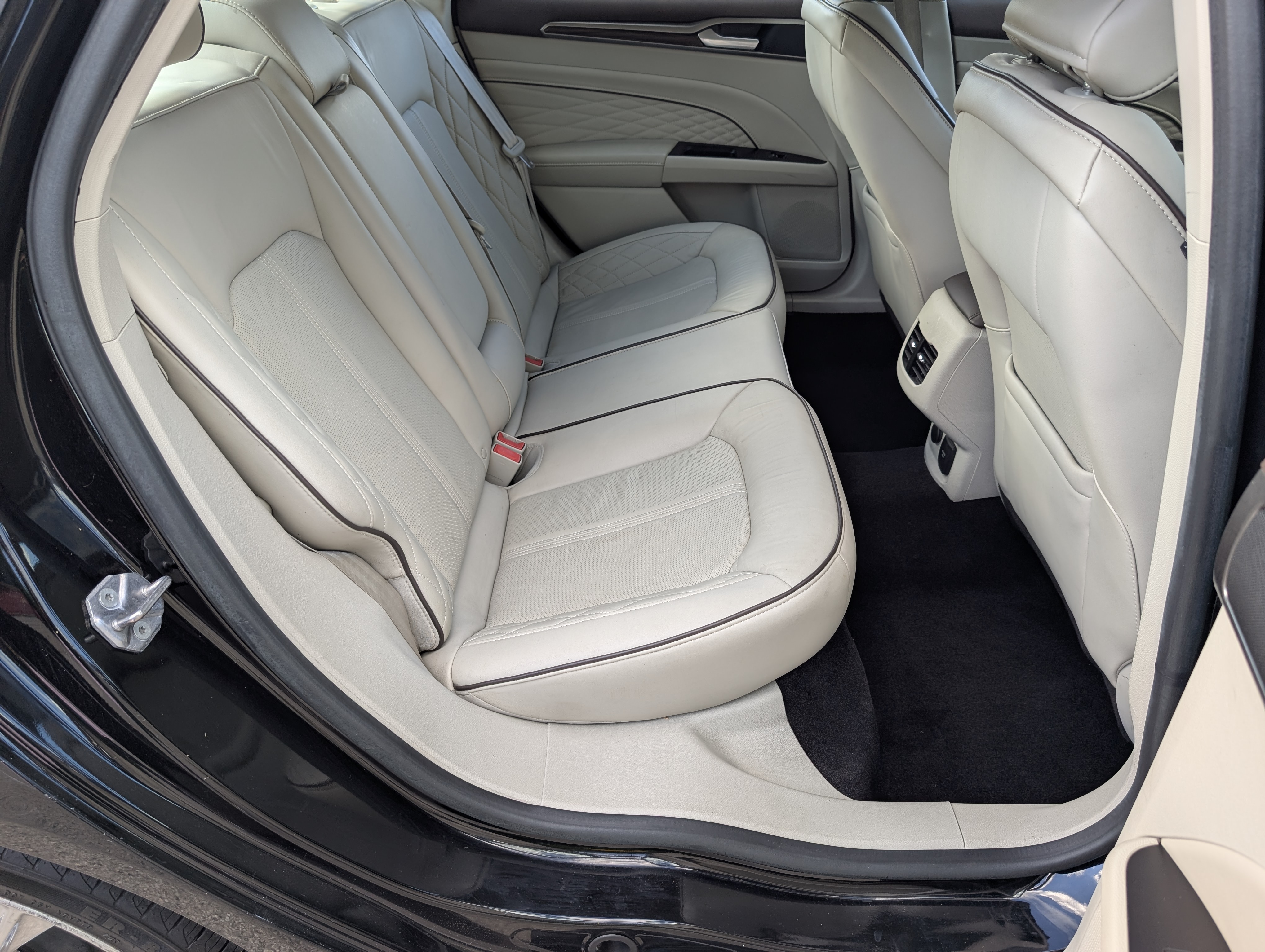 2017 Ford Fusion Platinum Black — view 22