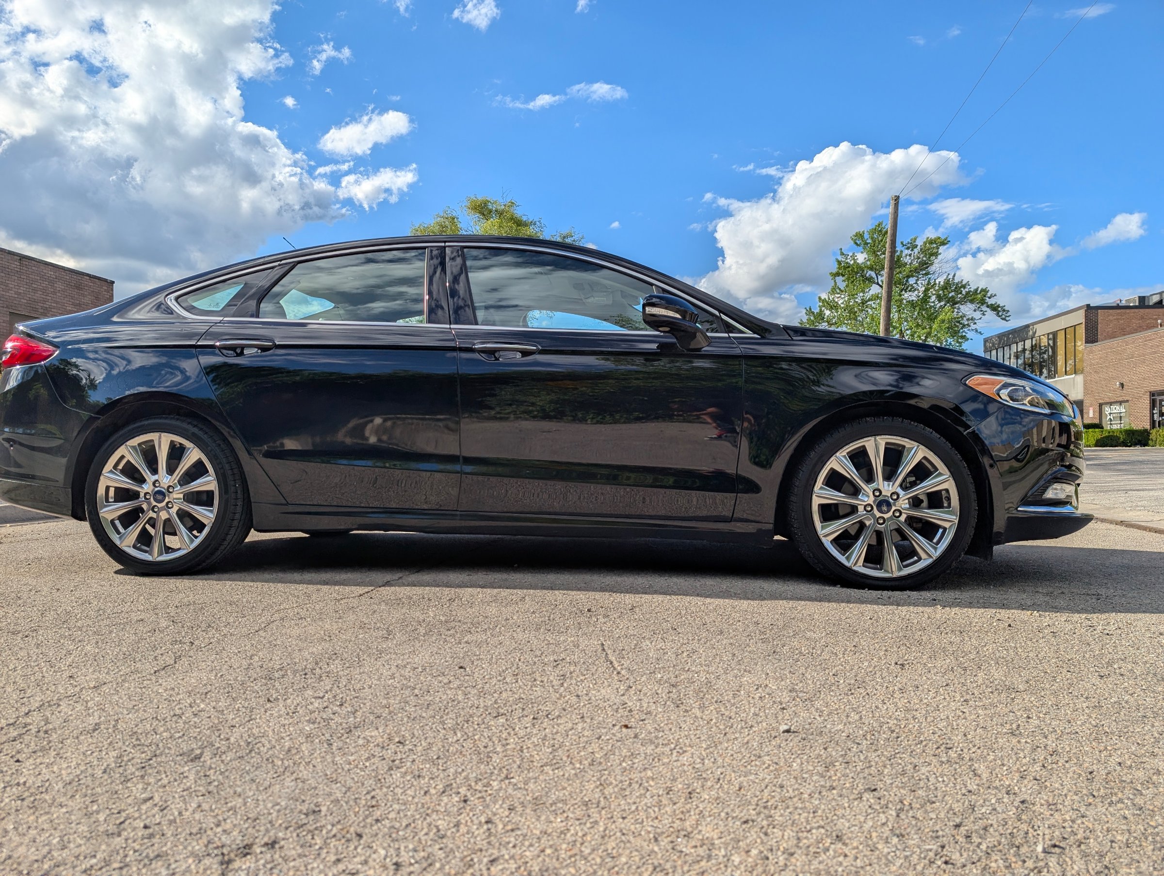 2017 Ford Fusion Platinum Black — view 10