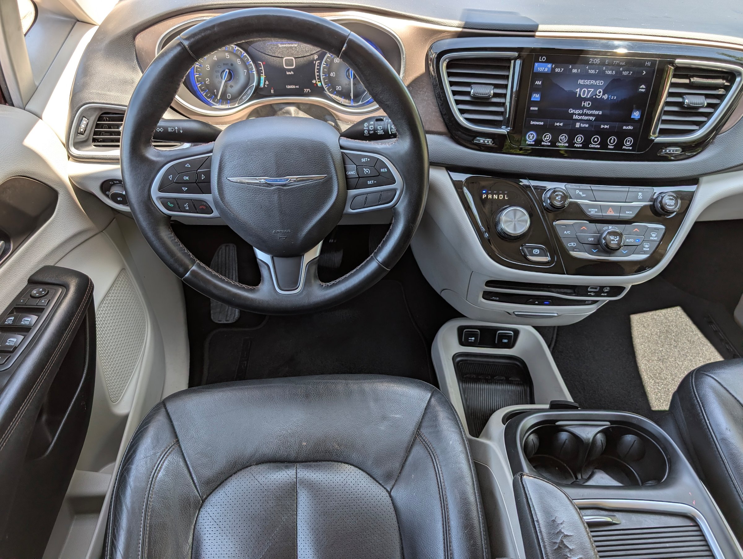 2017 Ford Fusion Platinum Black — view 32