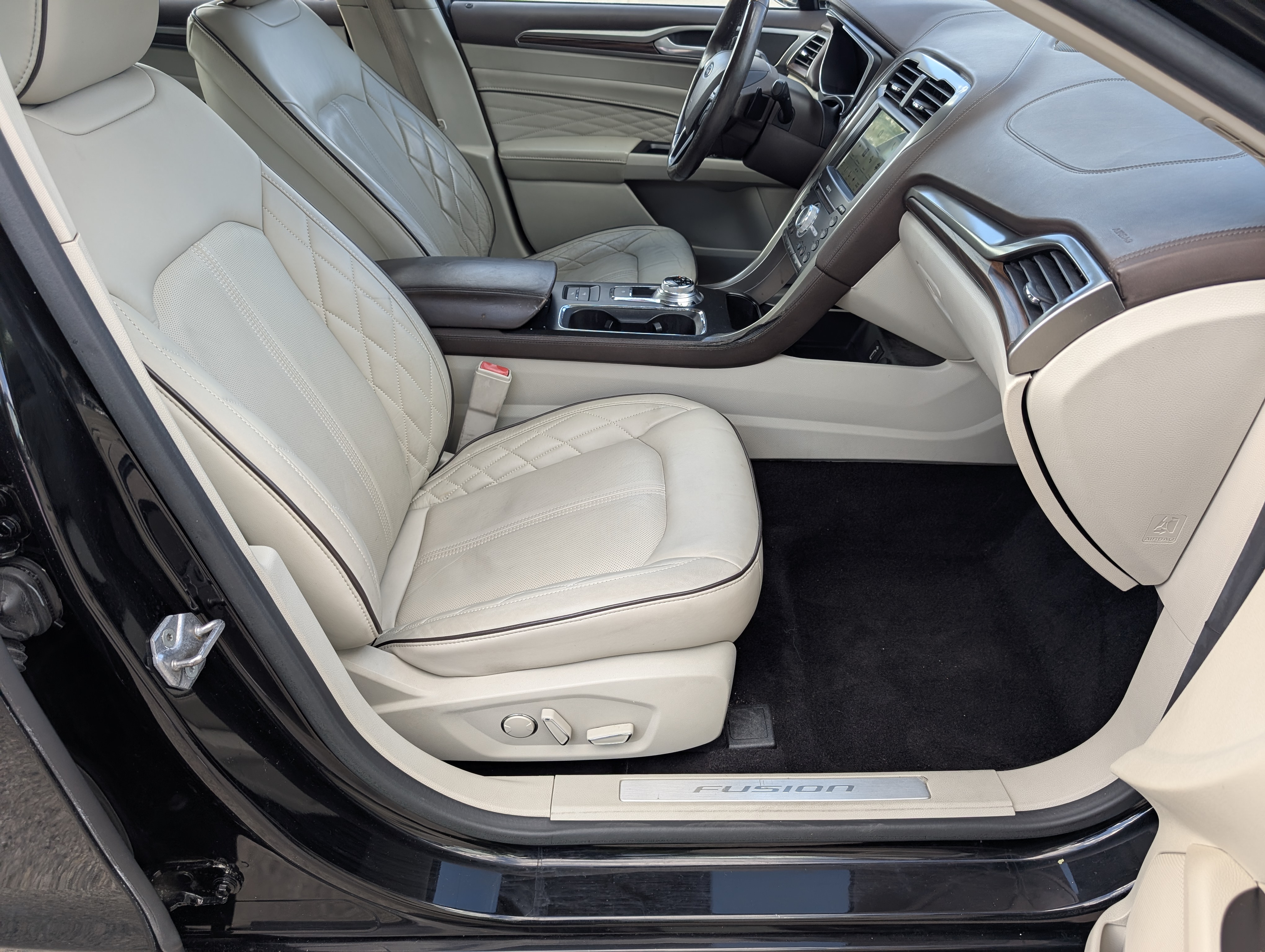 2017 Ford Fusion Platinum Black — view 18