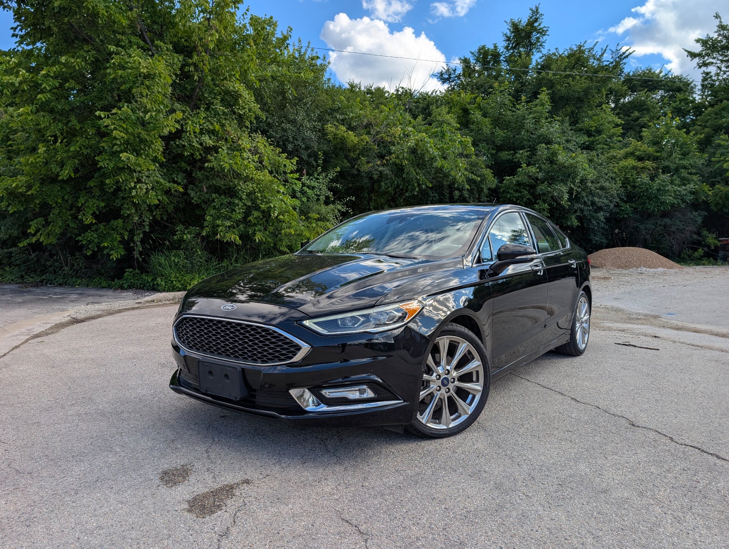 2017 Ford Fusion Platinum Black — view 2