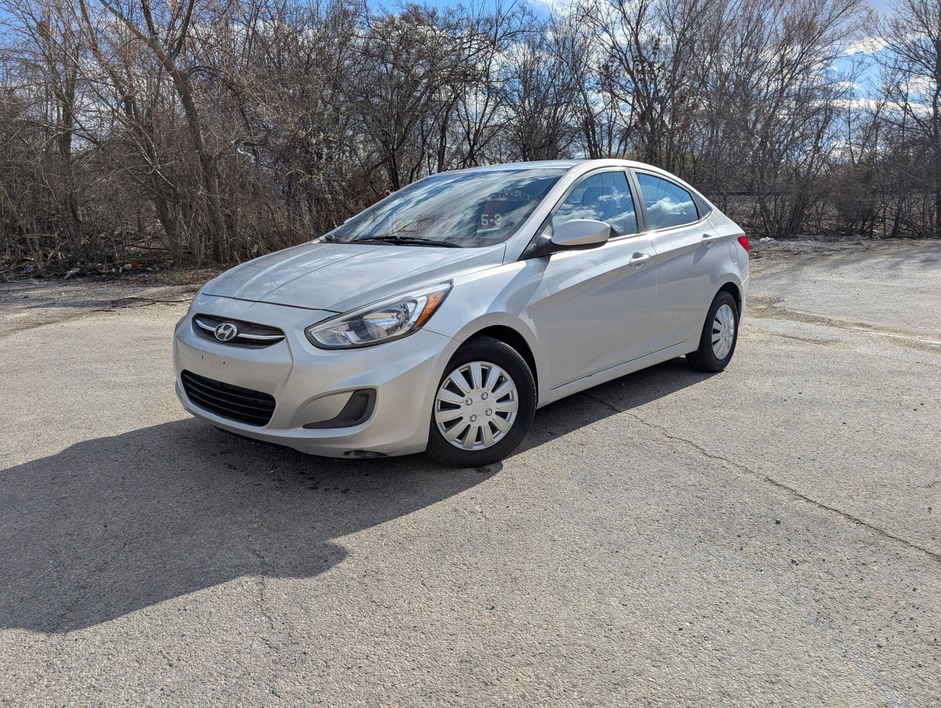 2017 Hyundai Accent SE Silver — view 2