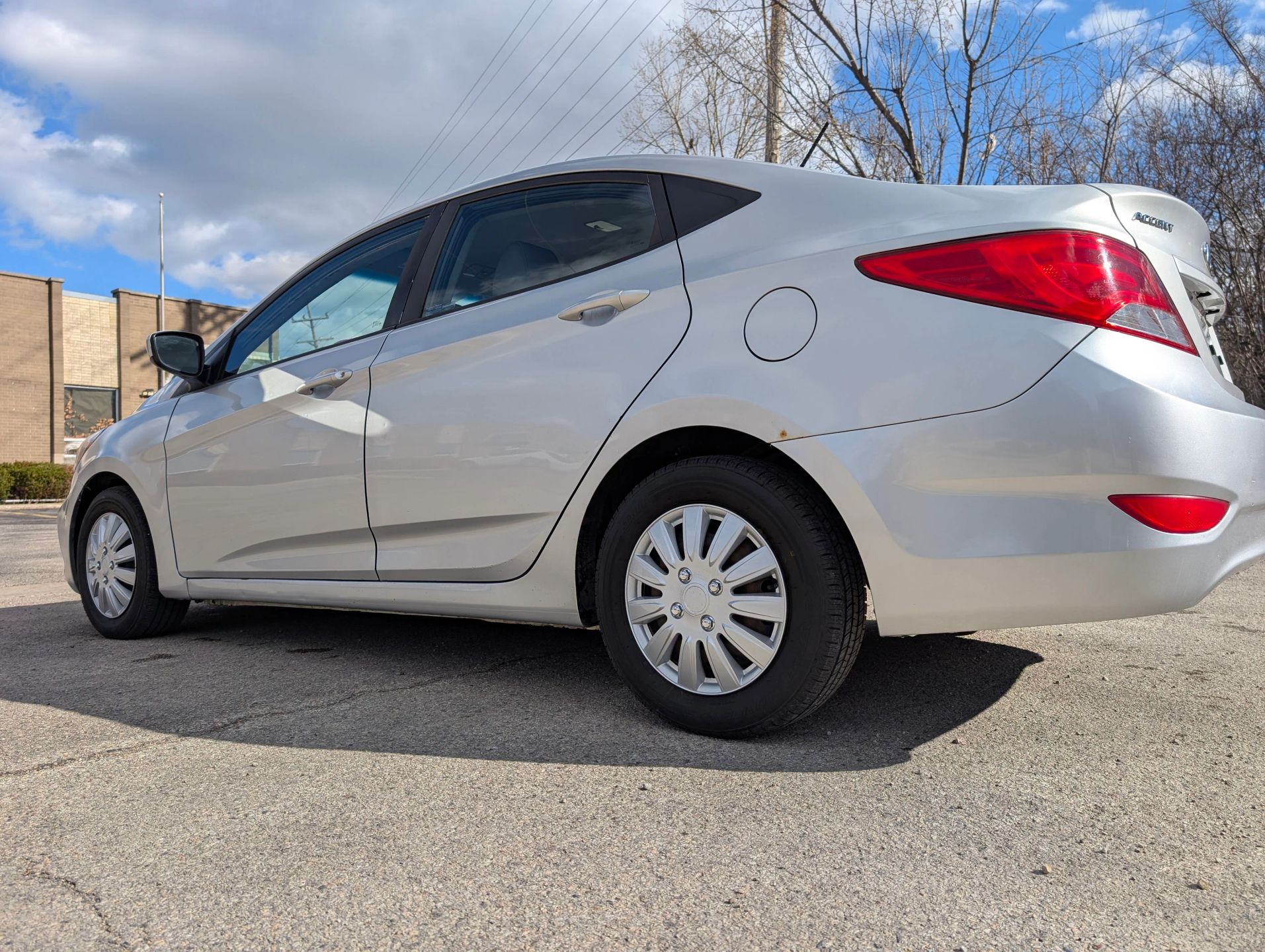 2017 Hyundai Accent SE Silver — view 6