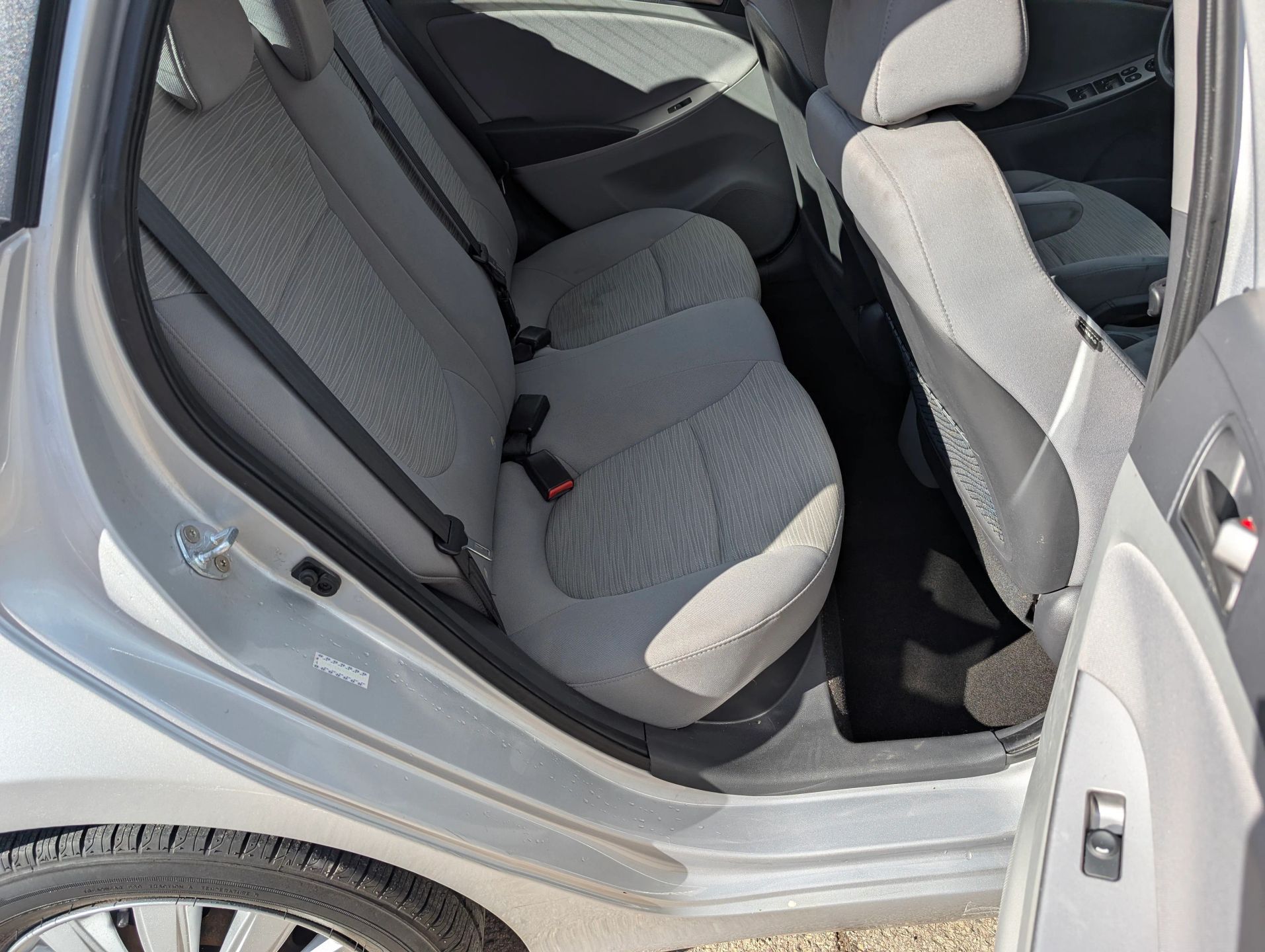 2017 Hyundai Accent SE Silver — view 18