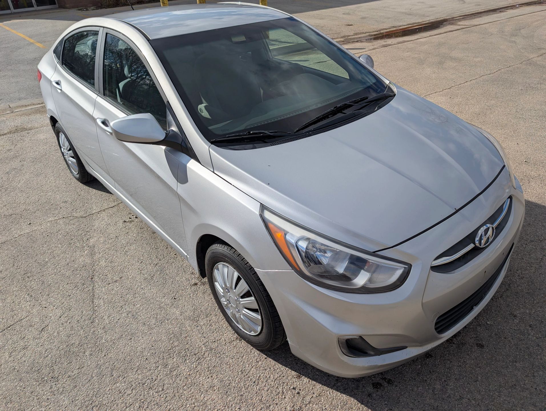 2017 Hyundai Accent SE Silver — view 11