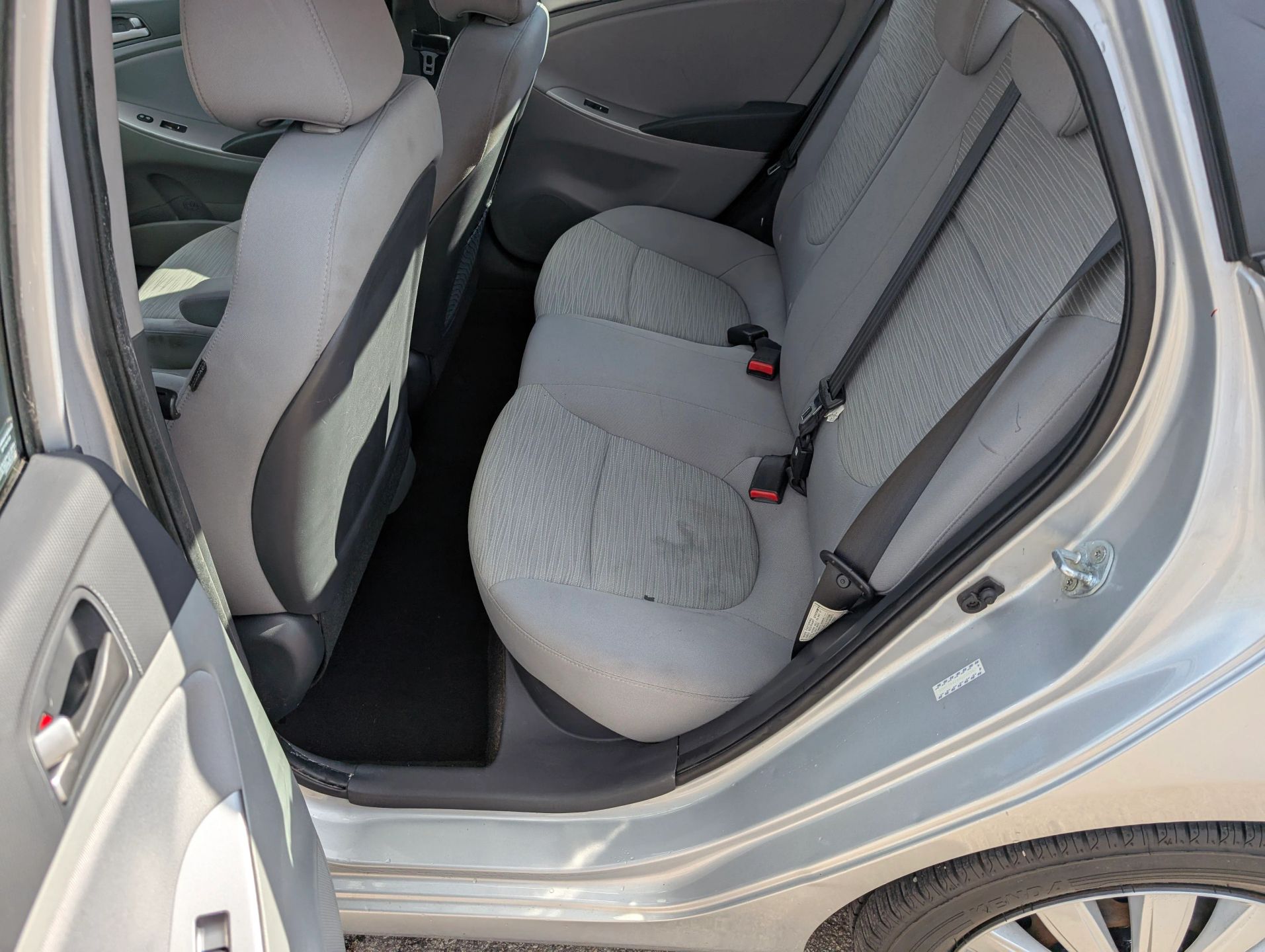 2017 Hyundai Accent SE Silver — view 17