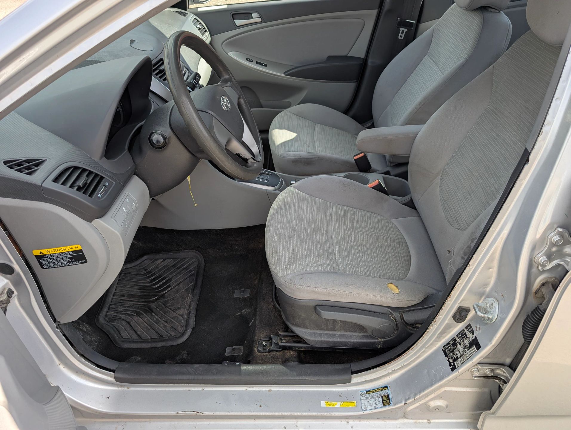 2017 Hyundai Accent SE Silver — view 15