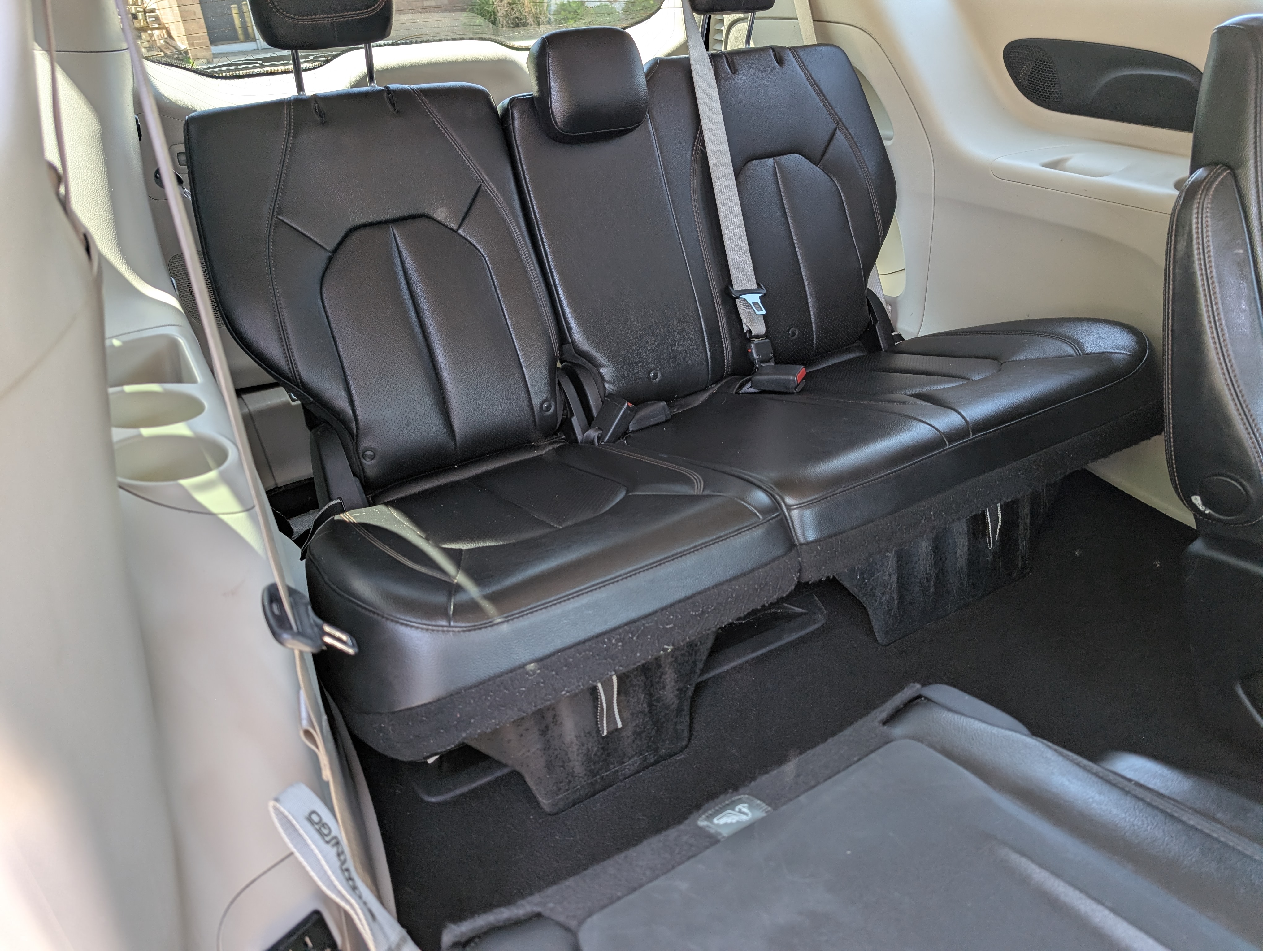 2017 Chrysler Pacifica Touring L Plus Red — view 26